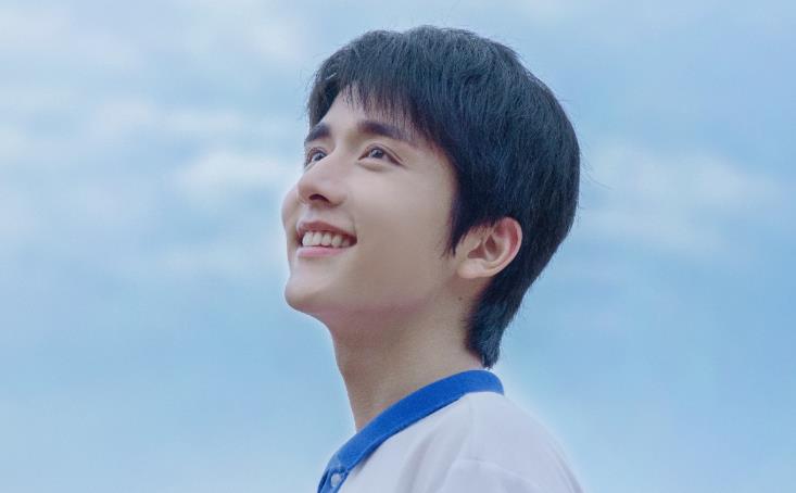 张新成的个人资料