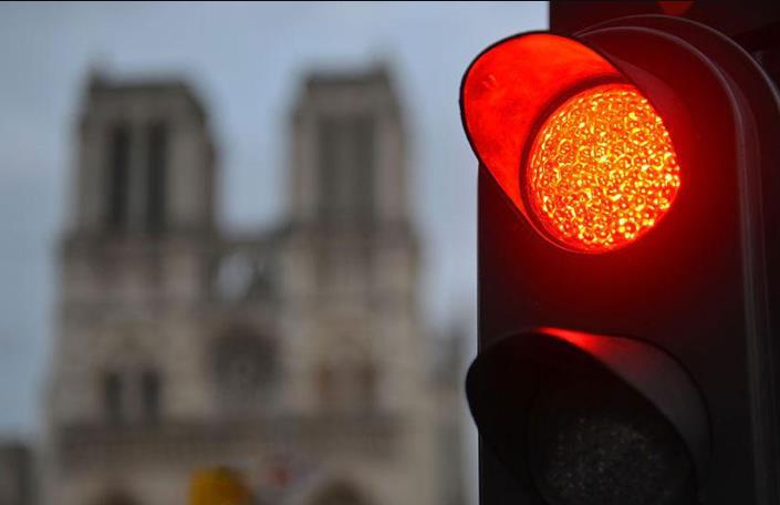 闯红灯会扣几分会罚多少钱