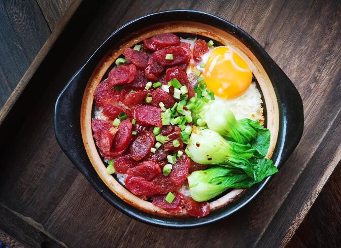 求广式腊味煲仔饭制作方法过程