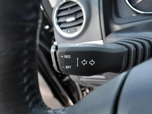 倒车入库需要打转向灯吗？