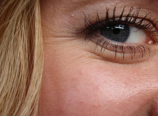 1682211190647073.jpg 去皱效果较好的眼霜.jpg