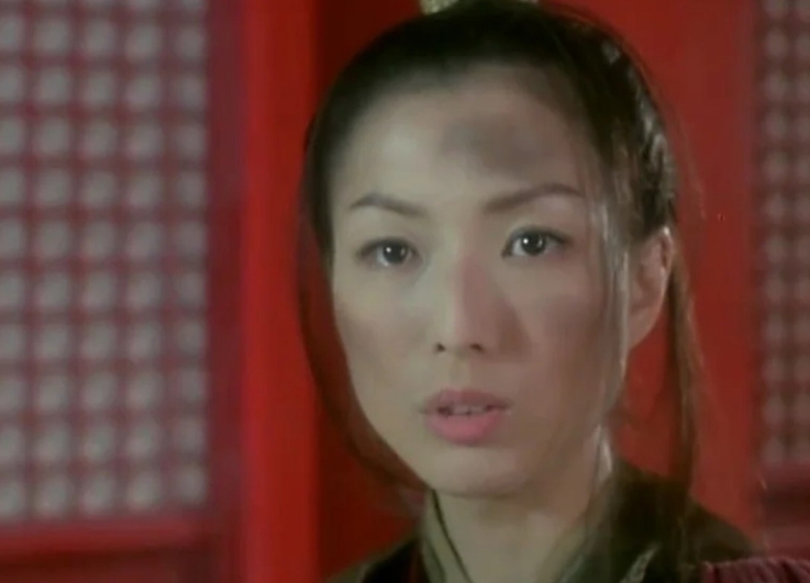 有事钟无艳无事夏迎春是什么意思？