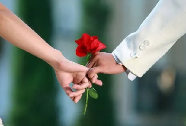 八个字的新婚快乐简短祝福语