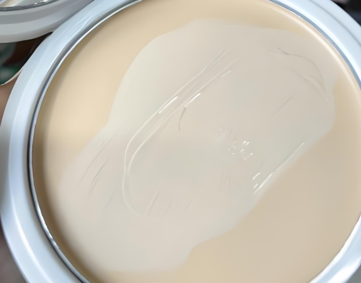 如何选择适合自己肤色的高光膏颜色？