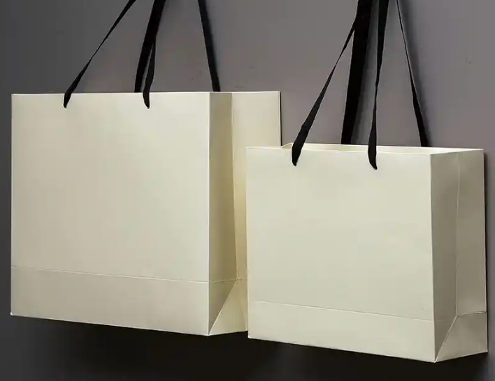 包装袋上的配料与配料表有什么区别？